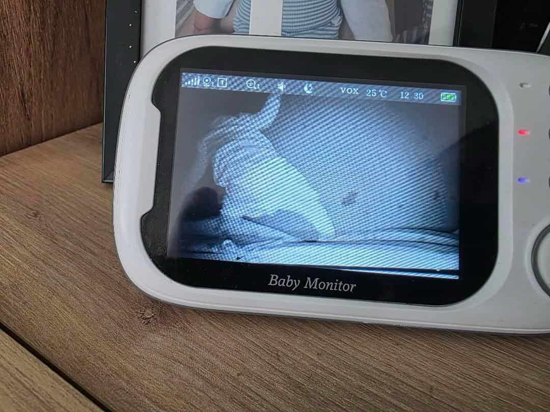 Mama 3 dečaka Samanta i beba Andrej (9 meseci)